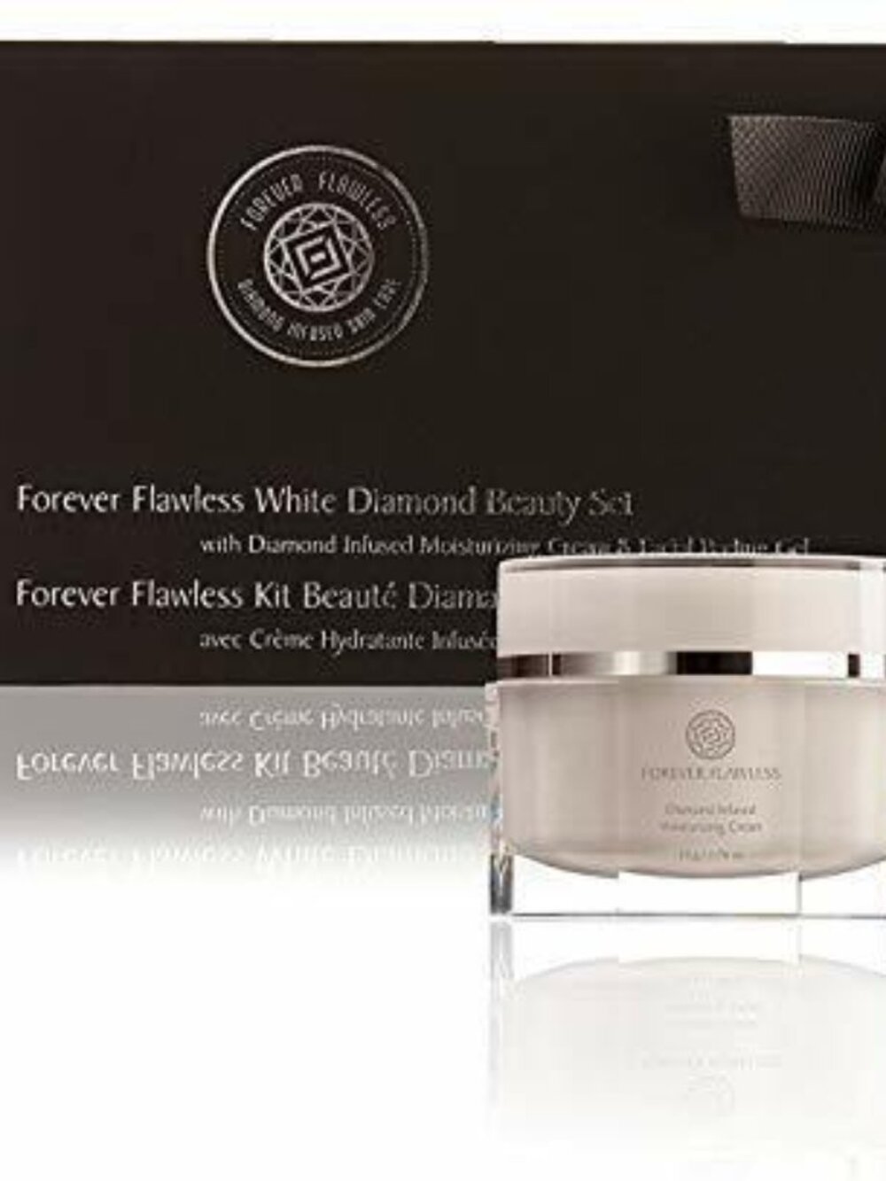 FOREVER FLAWLESS WHITE DIAMOND BEAUTY SET-MOISURIZING CREAM & FACIAL PEELING GEL